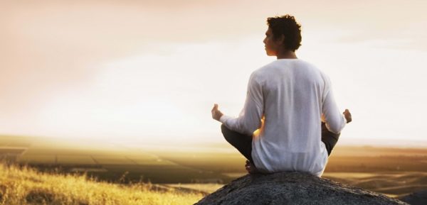 نفس عمیق راهکار مقابله با استرس و فشار خون