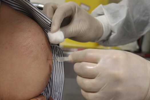 تزریق واکسن کرونا در مشهد(تصاویر)