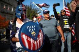 تظاهرات حامیان و مخالفان ترامپ در شهر واشنگتن دی‌سی/ رویترز