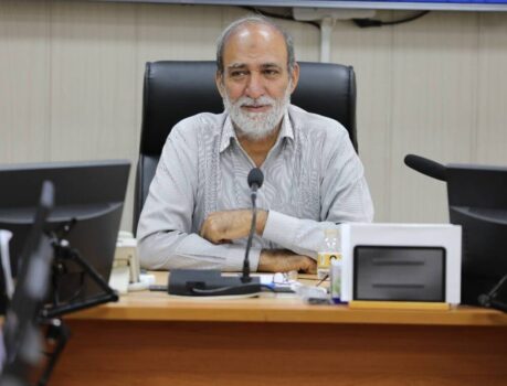 بازسازی منازل آسیب‌دیده از جنگ توسط شهرداری موجب کاهش آلام و افزایش خدمت‌رسانی شده است