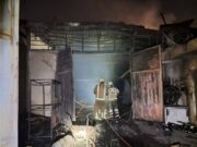 کارگاه مبل‌سازی در آزادگان طعمه حریق شد/ خسارات سنگین بدون تلفات