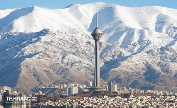 تهران در مسیر هوای پایدار با بارش‌های پراکنده