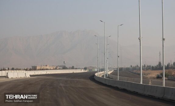 انجام تفاهم با ورزشگاه تختی برای رفع معارض آزادراه شوشتری/ بهره‌برداری از فاز نخست در بهمن‌ماه