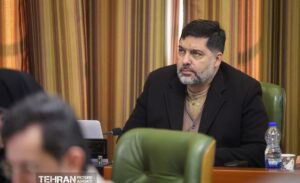 خانواده‌های شهدا و ایثارگران نباید در جامعه غریب واقع شوند