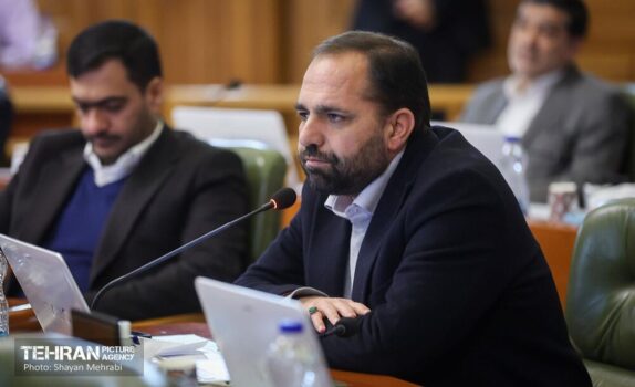 تلاش شهردار تهران برای حمایت از غرفه‌داران بازارچه جنت