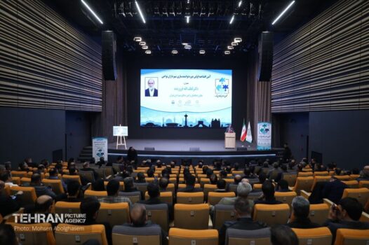 طراحی نظام آموزشی برای شهرداران نواحی مبتنی بر مهارت‌های ادراکی، انسانی و فنی