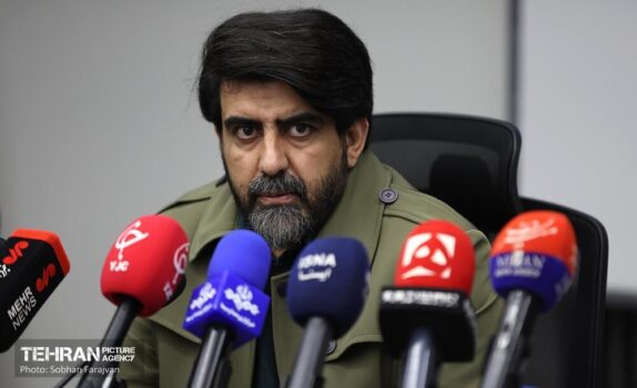 ۵۱ دستگاه اتوبوس با وجود محاصره دریایی وارد تهران شد/ پارکینگ طبقاتی نیایش در یکقدمی افتتاح/ بهرهبرداری از اولین پارکینگ-پناهگاه؛ هفته آینده