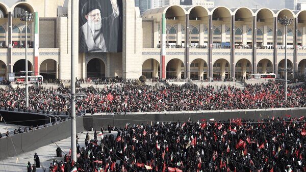 تمدید آیین وداع با قائد شهید امت تا ساعت ۲۲