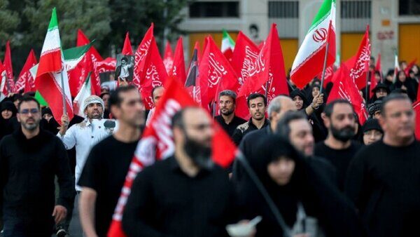 پیادهروی جاماندگان اربعین تهران در حال برگزاری است