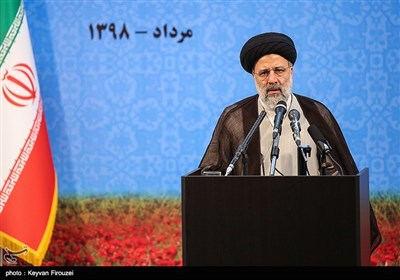 رئیسی: مبارزه مستمر با مفسدان قاطعانه ادامه دارد/ اجازه نمی‌دهیم ‌فساد در هیچ جای ‌نظام لانه کند‌
