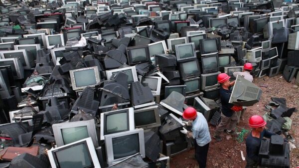 تولید ۵۲ میلیون تن زباله الکترونیکی در جهان