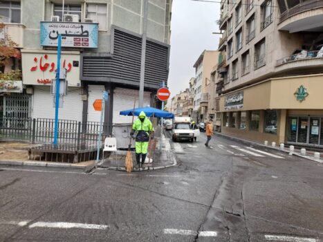 تا این لحظه مشکلی در معابر بزرگراهی درجه یک و دو نداریم/ عوامل خدمات شهری در حال گشت‌زنی در سطح پایتخت