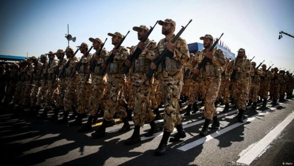 افزایش ۳ برابری حقوق سربازان/ پرداخت فوق‌العاده به سربازان