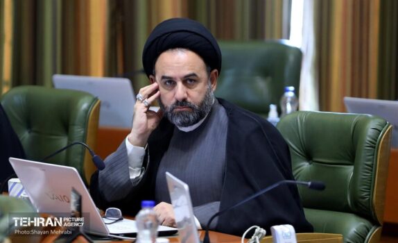 تقدیر رئیس کمیته عمران شورا از شهرداری تهران برای خدمات‌رسانی مطلوب به شهروندان آسیب‌دیده از جنگ