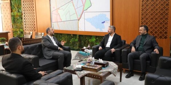 دیدار رئیس شورای عالی استان‌ها با شهردار منطقه ۱۳ تهران