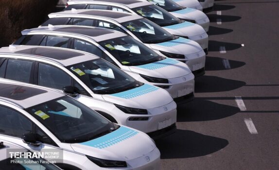 صدور مجوز واگذاری ۵۰۰ تاکسی برقی به متقاضیان تاکسی اولی