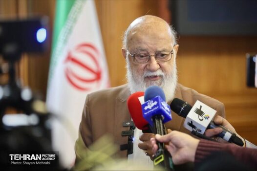 با مدیریت کمیسیون ماده ۵ در استانداری مخالفم/ ضرورت تغییر سیستم انتقال کالا به بازار