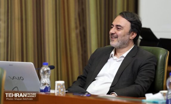 گرچه شهرداری تهران در جایگاه یازدهم بین دستگاه‌های مسئول در قانون هوای پاک قرار دارد، اما به وظایفش عمل کرده است