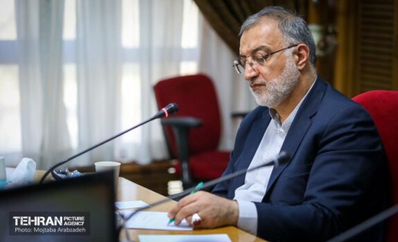 انتصاب سرپرست جدید مرکز نوسازی، اداره کل تدوین مقررات و شرکت خدمات اداری شهر/ موسوی سرپرست شهرداری منطقه ۴ شد