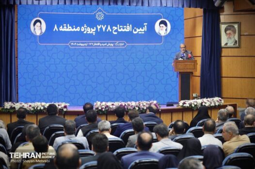 در موضوع تجمیع و نوسازی بافت فرسوده با توجه به مشوقها باید فعالیتها را گسترش دهیم