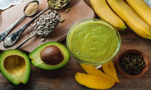 چه میوه‌هایی موجب افزایش وزن می‌شوند؟
