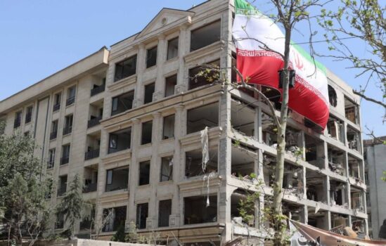 حدود ۶۴۹ میلیارد تومان هزینهکرد شهرداری برای ودیعه مسکن جنگزدگان تا اواخر مرداد/ چمران: افرادی که ودیعه مسکن دریافت کردهاند باید هتلها را ترک کنند
