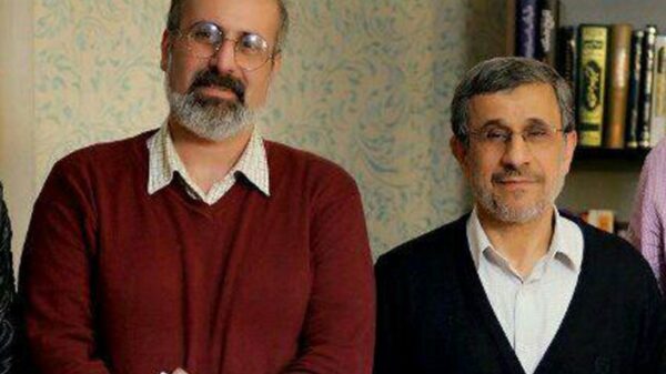 احمدی نژاد دوست داشت بورس سقوط کند و مردم به فلاکت بیفتند/ از سال ۹۱ می‌گوید ۳ ماه دیگر نظام سقوط می‌کند/ او دچار اختلال روانی و توهم است