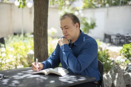 تحلیل انتقادی بر الگوهای ساخت‌وساز در پایتخت معنوی ایران